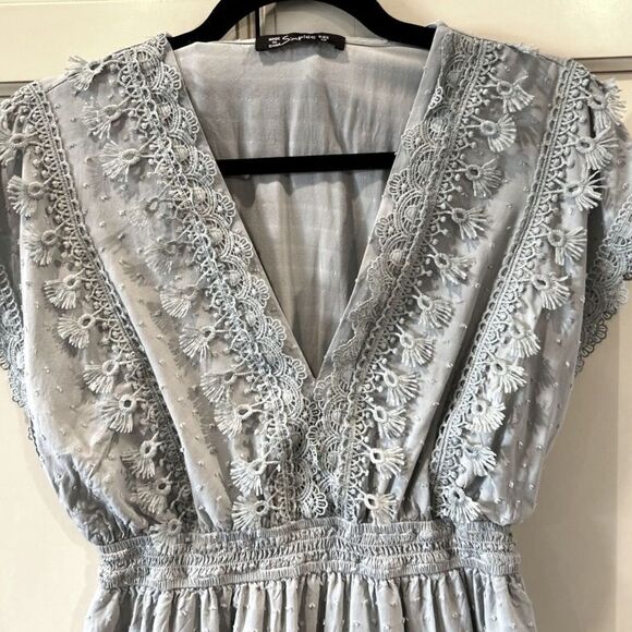 Lace V-Neck Dress - Size Medium - Picture 3 of 7